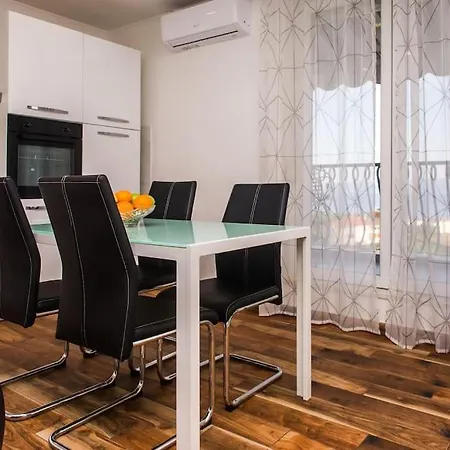 Faith Apartment *