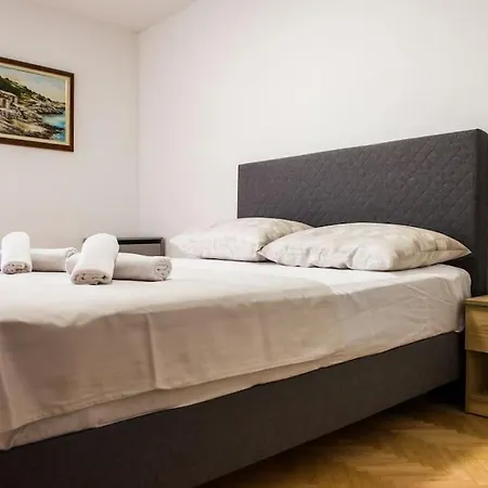 Faith Apartment *